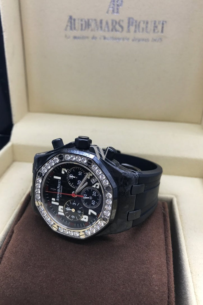 WatchGuyNYC_AN043_Audemars_Piguet_Lady_Royal_Oak_Offshore_Forged_Carbon_26267FS.ZZ_.D002CA.01_7_55dc1df4-2d6f-4a78-b755-2b741a406f4b.jpg